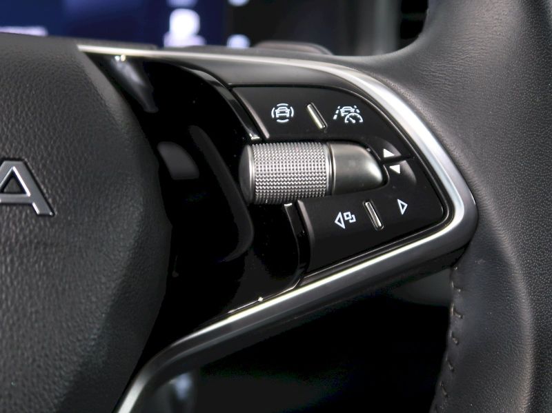 Škoda Karoq (2025) TOP SELECTION 1.5TSI 110KW DSG - fotka 21 z 41