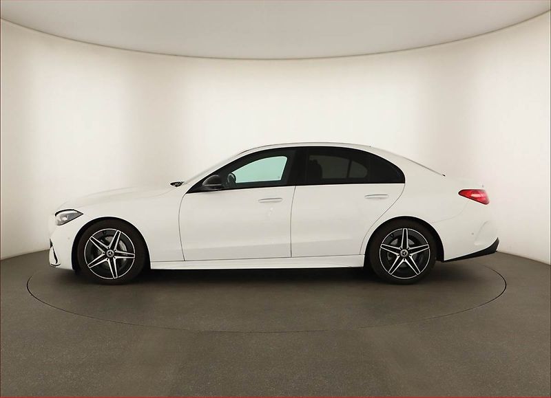 Mercedes-Benz Třídy C (2024) C 300 4MATIC - fotka 3 z 19