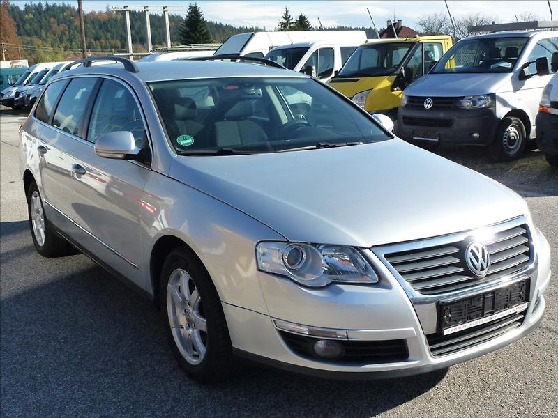 Volkswagen Passat 2,0 TDi  Comfort - fotka 5 z 49
