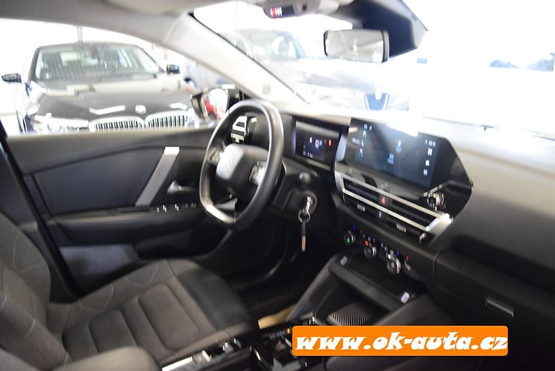 Citroën C4 X 1.2 PURETECH PACK 96 kW. - fotka 29 z 62