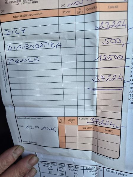 Volkswagen Caravelle 2,0 TDI - fotka 10 z 10