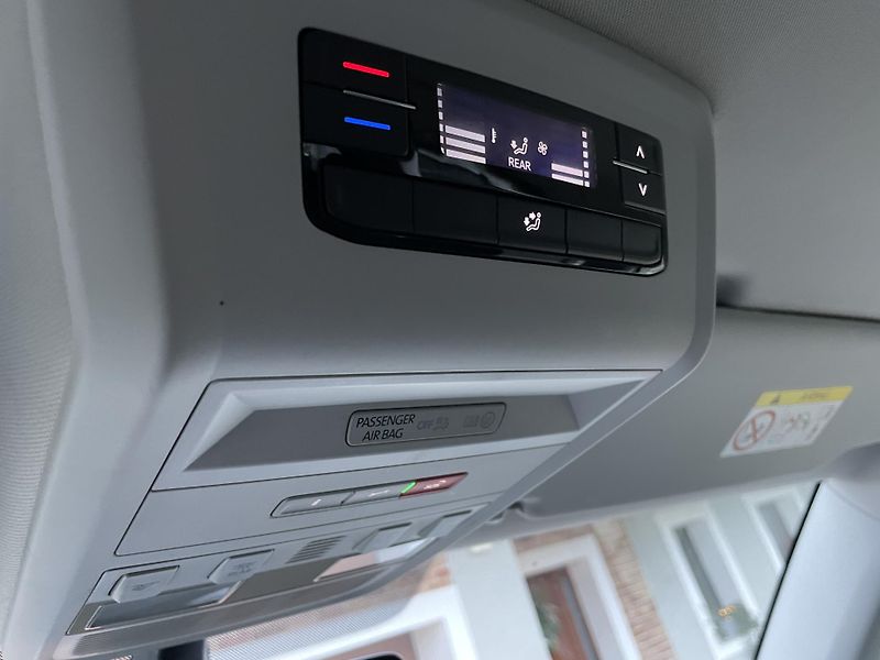 Volkswagen Caravelle 2,0TDi 110kW comfortLINE 5míst - fotka 27 z 32