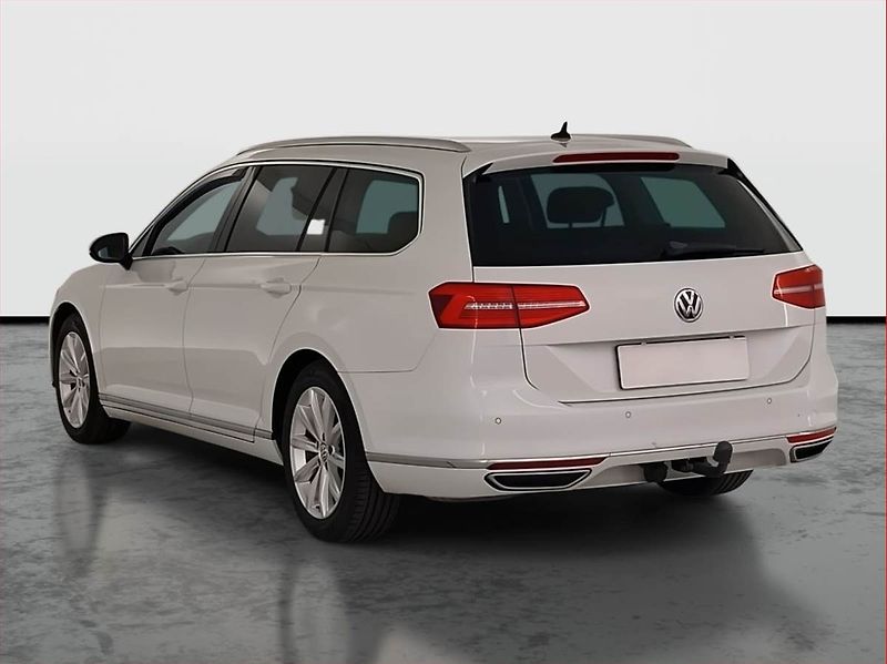 Volkswagen Passat (2015) Highline 2.0 BiTDI, 4X4 - fotka 4 z 22