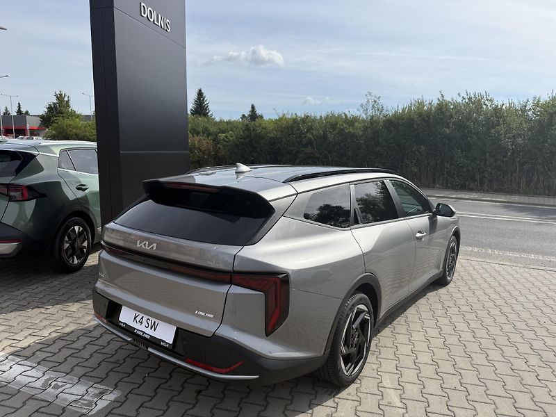 Kia K4 Sportswagon (2026) EXCLUSIVE 1.6 T-GDI 7DCT ALU17 - fotka 3 z 15