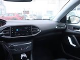 Peugeot 308 (2018) 1.5 BlueHDi, Navi, Tempomat - náhled 8