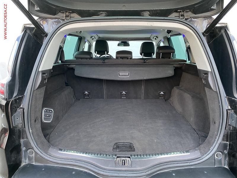 Renault Espace (2015) 1.6 dCi, Intense, AT, LED - fotka 7 z 19