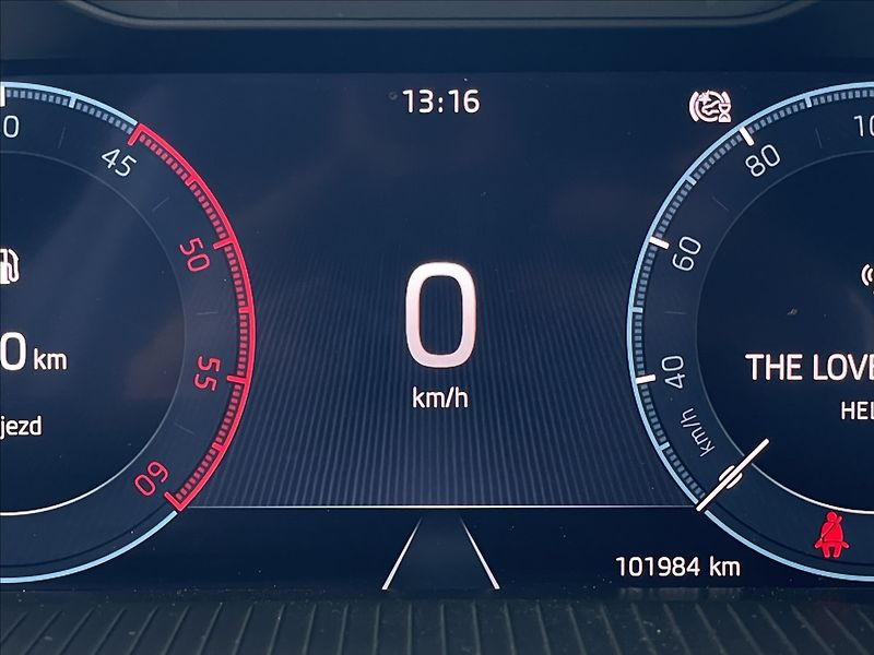 Škoda Octavia 2,0 TDI DSG Ambition Plus LED - fotka 10 z 22