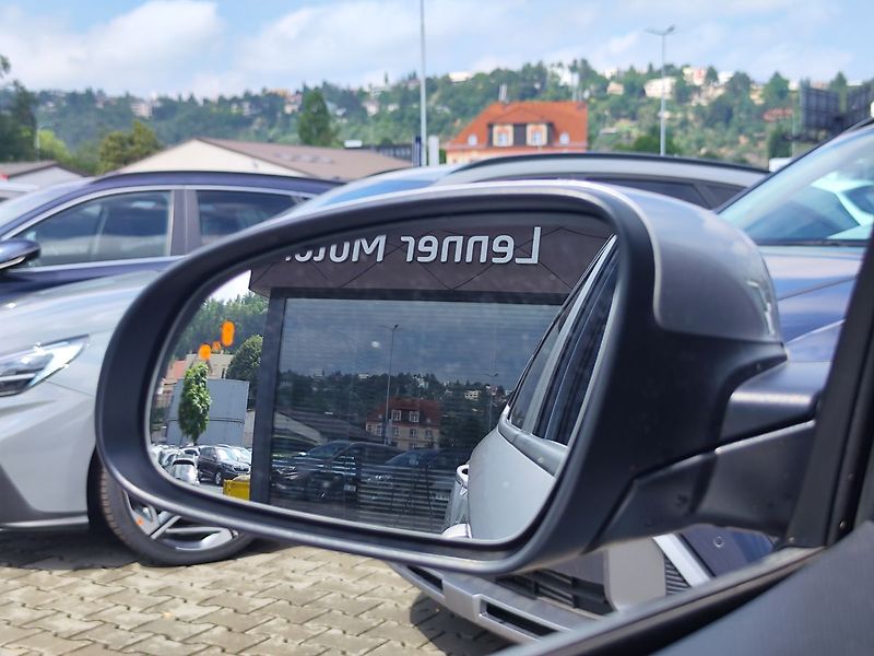 Hyundai Kona EV/150kW 64kWh Style AT - fotka 15 z 35