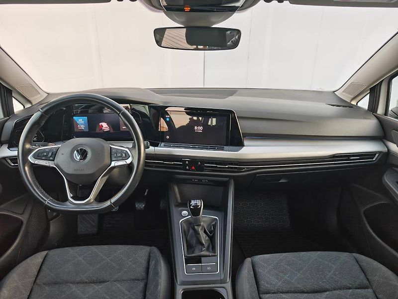 Volkswagen Golf Life 6G 1,5TSi - fotka 10 z 22
