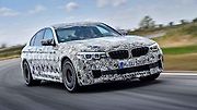 Prozatím maskované BMW M5.