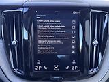 Volvo XC60 FWD B5/vzduch/4*klima/PANO/  - náhled 33