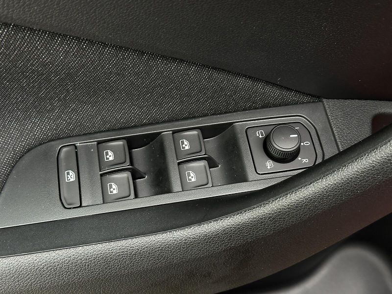 Škoda Scala 1.5TSi DSG 150PS LED V.Cockpit - fotka 16 z 44