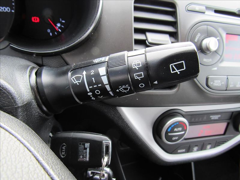 Kia Picanto 1,3 Morning Violet 63 KW 4 vál - fotka 21 z 30