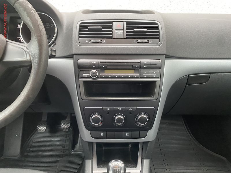 Škoda Yeti (2014) 1.2 TSI, ČR, Active - fotka 12 z 16