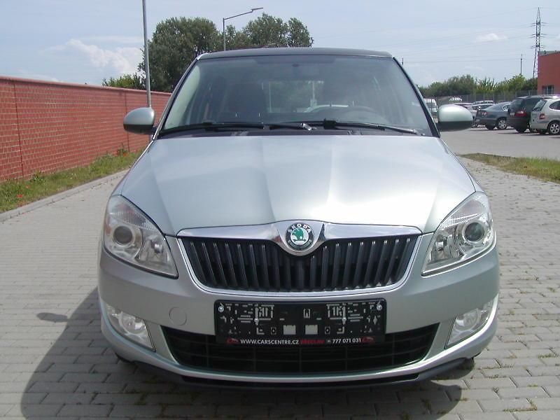 Škoda Fabia (2012) 1.6TDi,AMBIENTE, CLIMATRONIC!! - fotka 6 z 33