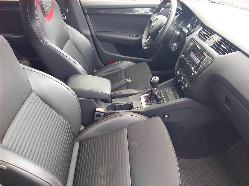 Škoda Octavia (2014) RS 2.0 TDI, Serv.kniha, Kůže - fotka 9 z 16