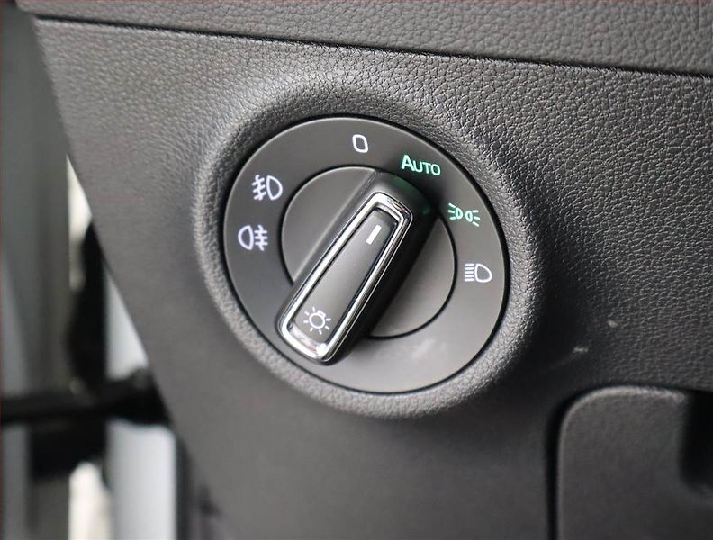 Škoda Karoq (2018) Style 1.5 TSI, Automat - fotka 16 z 23