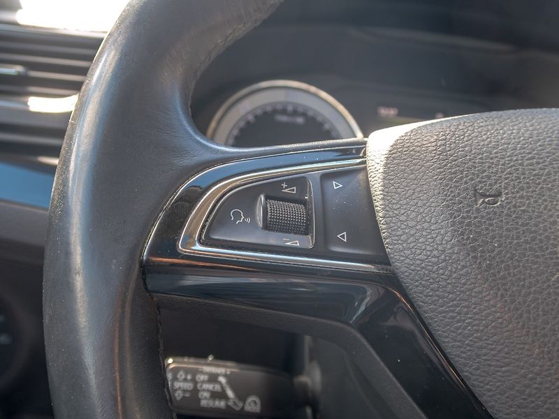 Škoda Superb (2017) 12/17 ČR 2.0TDI–LAURIN KLEMENT - fotka 16 z 58