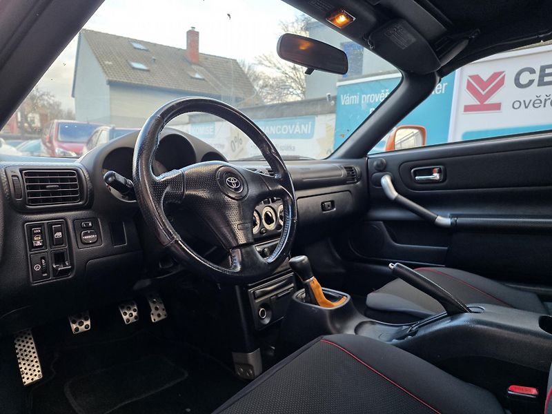 Toyota MR2 1.8-CABRIO - fotka 14 z 22