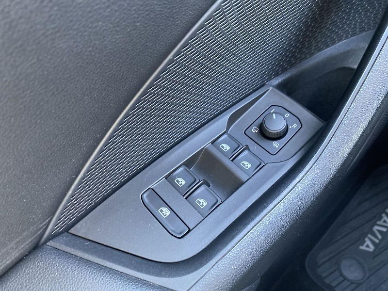 Škoda Octavia (2022) Combi 2.0 TDI DSG Style - fotka 22 z 35