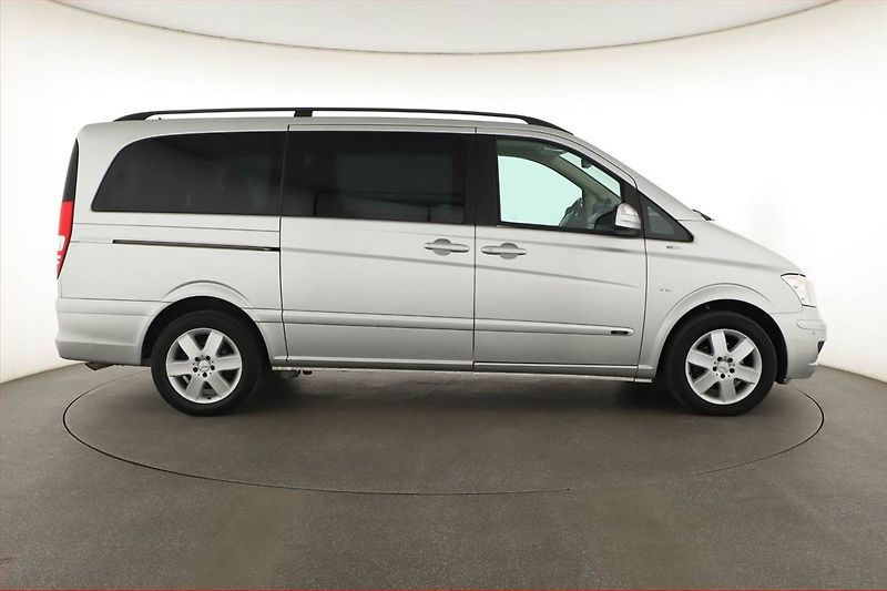 Mercedes-Benz Viano (2010) Trend 3.0 CDI, 1Maj - fotka 6 z 16