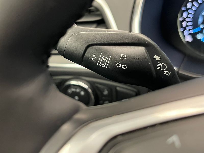 Ford S-MAX 2,5 HEV Titanium 7míst - fotka 12 z 70