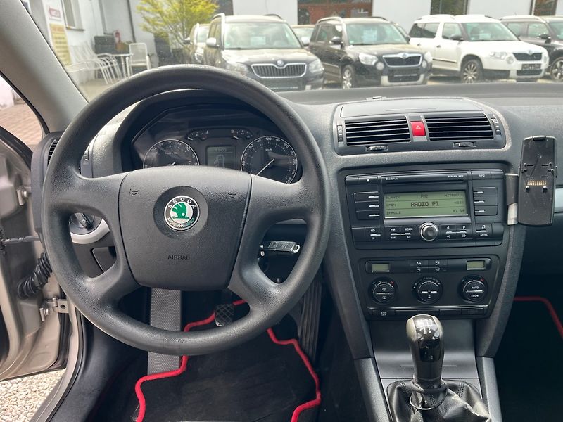 Škoda Octavia (2006) 1.9 TDI Rozvody - fotka 9 z 16