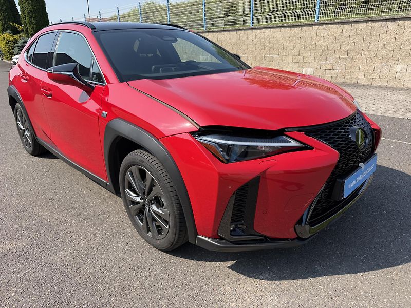 Lexus UX 300h F SPORT automat. navigace - fotka 3 z 25