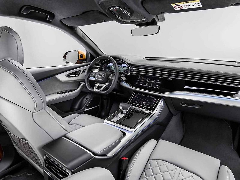 Audi Q8.