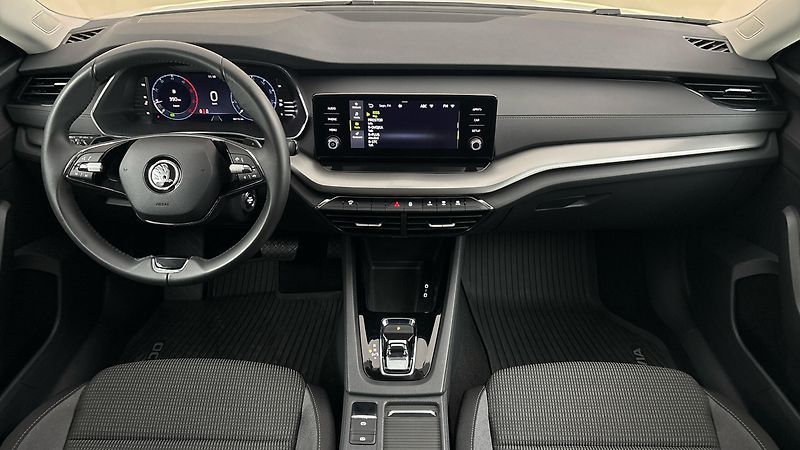 Škoda Octavia 2.0 TDI DSG Ambition - fotka 8 z 24