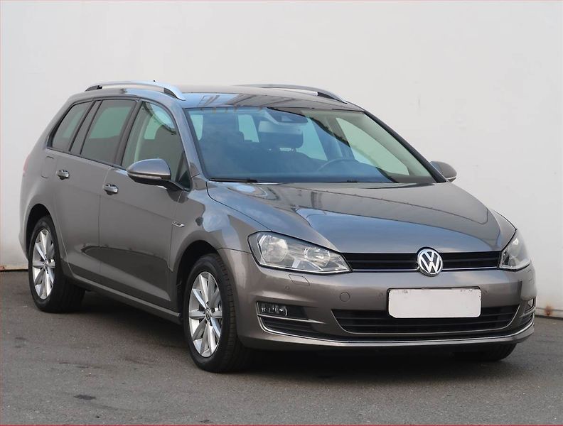 Volkswagen Golf (2016) Comfortline 2.0 TDI, Navi - fotografie inzerátu