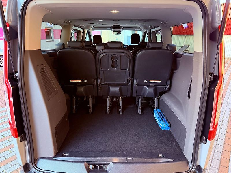 Ford Tourneo Custom 2.0 EcoBlue Titanium L2, ČR, 8 - fotka 13 z 32