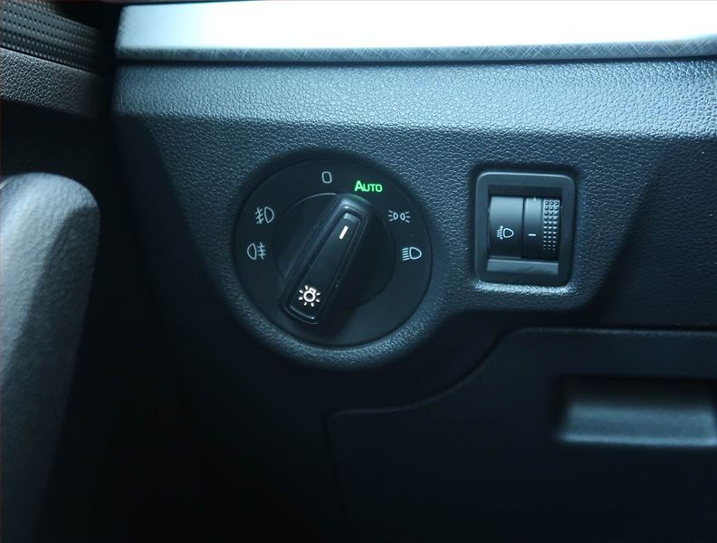 Škoda Scala (2022) Ambition 1.0 TSI, ČR,1.maj - fotka 19 z 23