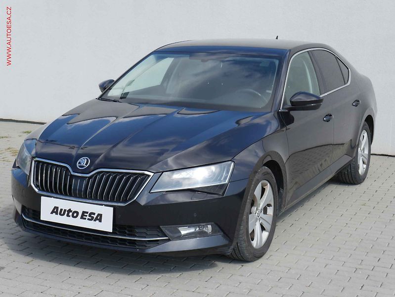Škoda Superb (2016) 2.0TDi 4x4, ČR, Ambition - fotka 3 z 21