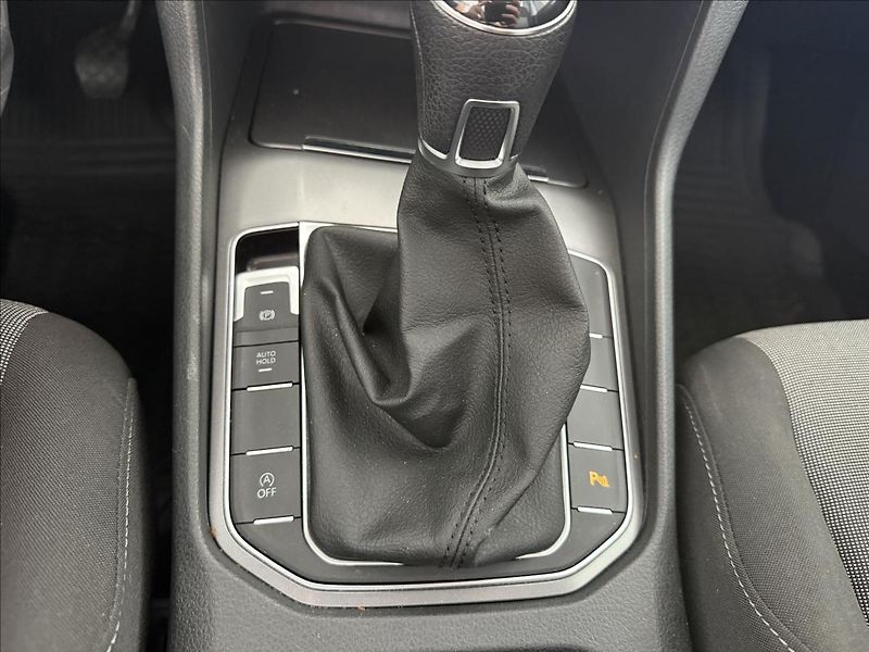 Volkswagen Golf Sportsvan 1,2   TSI 63kW,SERVISKA,2.MAJ - fotka 21 z 24