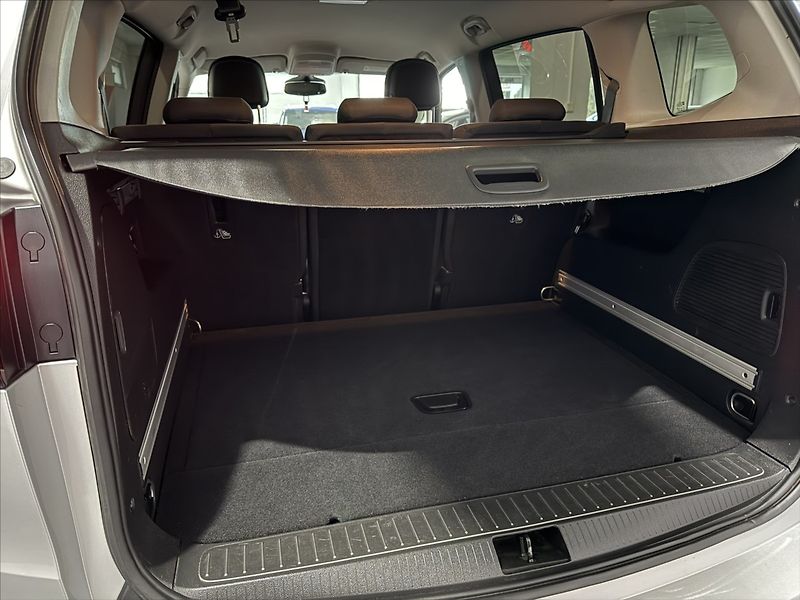 Opel Zafira 1,4   TURBO COSMO VÝHŘEV TZ - fotka 35 z 49