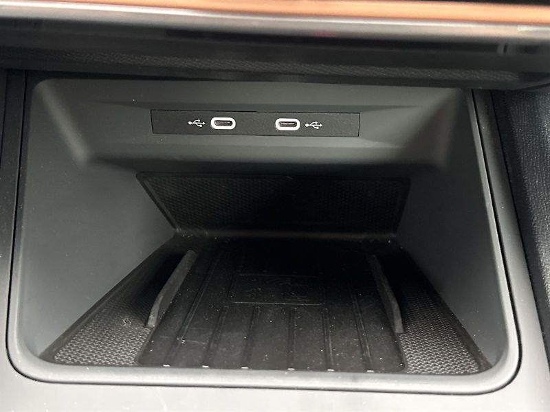 Cupra Formentor (2023) 1.5 TSI DSG - fotka 25 z 33