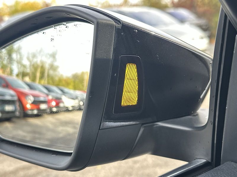 Škoda Superb (2023) Combi 2.0 TDI DSG L&K - fotka 32 z 39