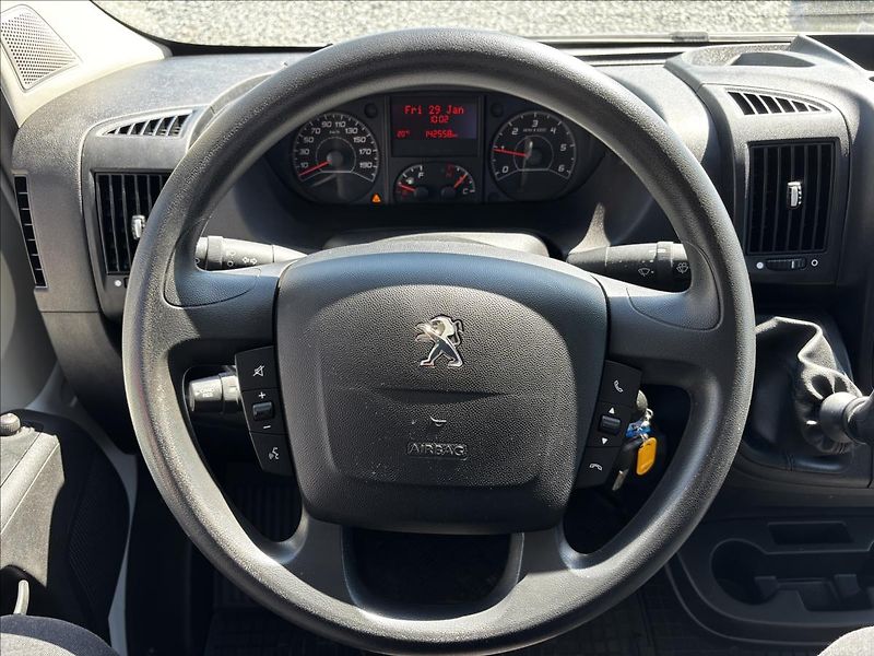 Peugeot Boxer 2,2 BlueHDI 140k 3500 L3 - fotka 18 z 21