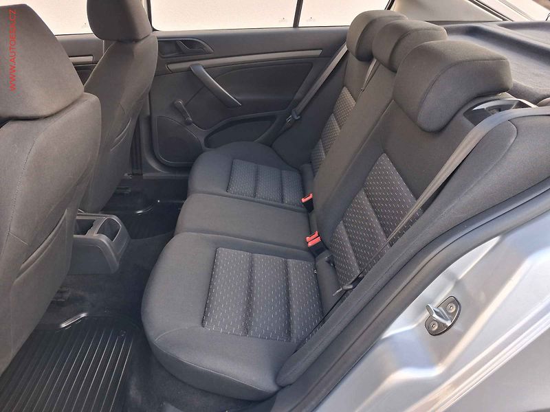 Škoda Octavia (2009) 1.6MPi, 2.maj,ČR, El.výbava - fotka 10 z 14