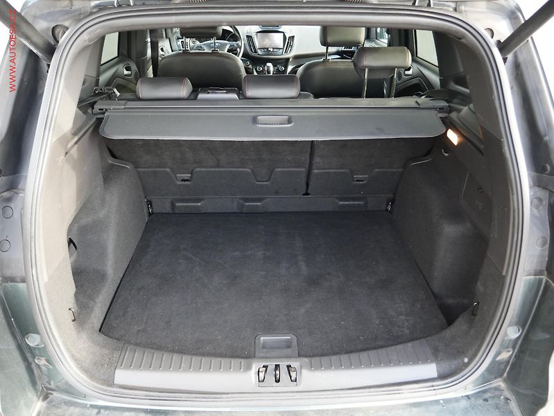 Ford Kuga (2018) 1.5 EB 4x4, AT, navi, bixen - fotka 7 z 21