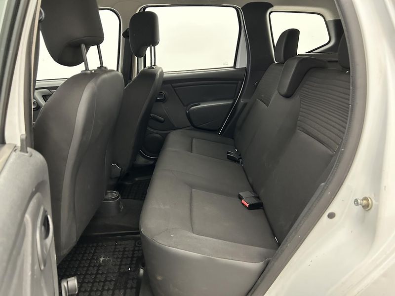 Dacia Duster 1.6   Access - fotka 13 z 21