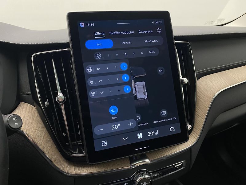 Volvo XC60 T6 AWD RECHARGE BRIGHT ULTRA  - fotka 66 z 67