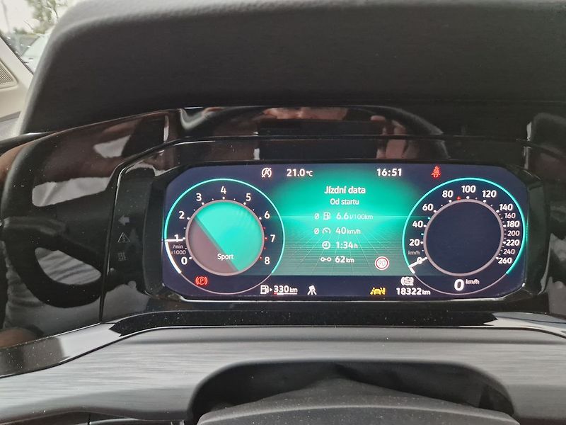 Volkswagen Golf Style 1.5 TSI - fotka 15 z 36