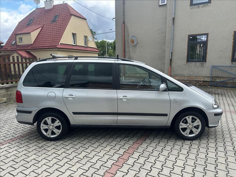 Seat Alhambra 1,9 TDI 7.MÍST BEZ KOROZE - fotka 2 z 21
