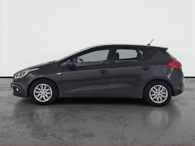 Kia Ceed (2016) 1.4 CVVT, ČR,1.maj, Serv.kniha - fotka 3 z 21