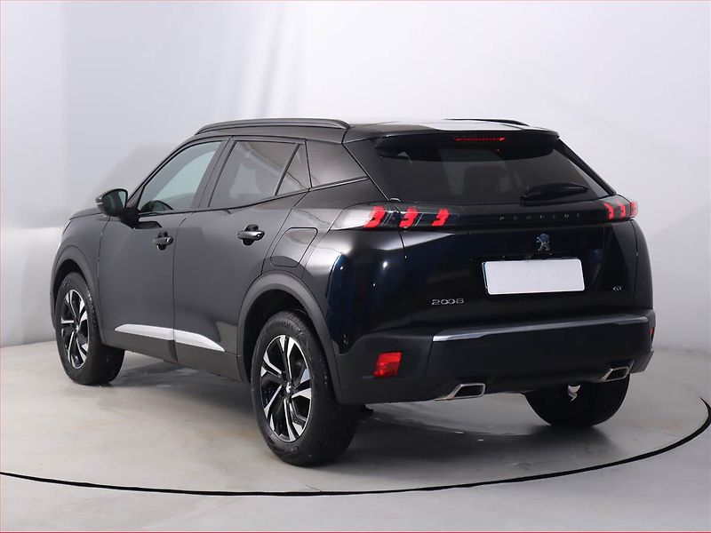 Peugeot 2008 (2023) GT 1.2 PureTech - fotka 4 z 21