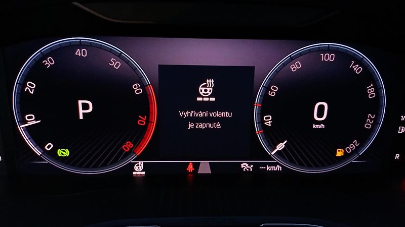 Škoda Superb 2.0 TSI 140kW WEBASTO-TZ-DPH  - fotka 29 z 38