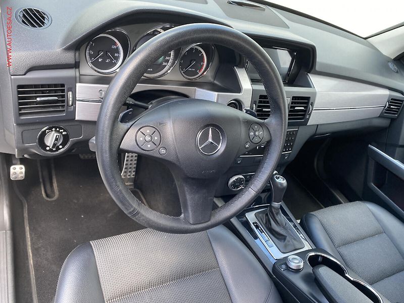 Mercedes-Benz GLK (2009) 3.0 CDi 4Matic, ČR, AT - fotka 13 z 20