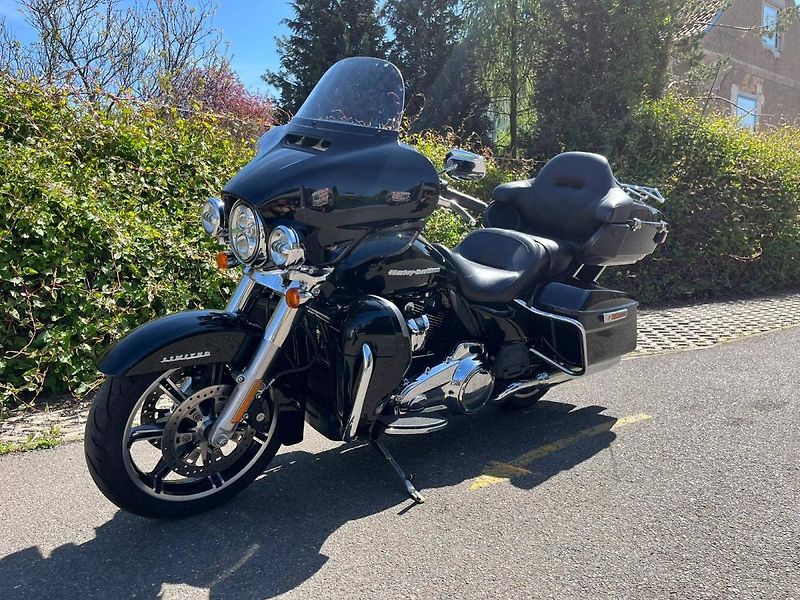 Harley-Davidson FLHTK Electra Glide Ultra Limited 1868 (2021) AKČNÍ CENA - fotka 4 z 14